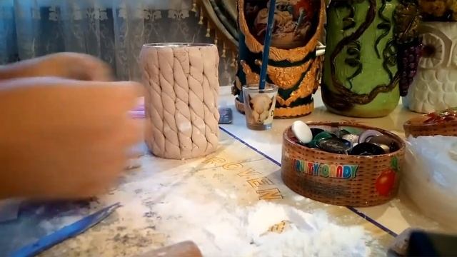 Поделки из жестяных банок. Карандашница из массы для лепки имитация вязки. Органайзер своими рукам смотреть онлайн