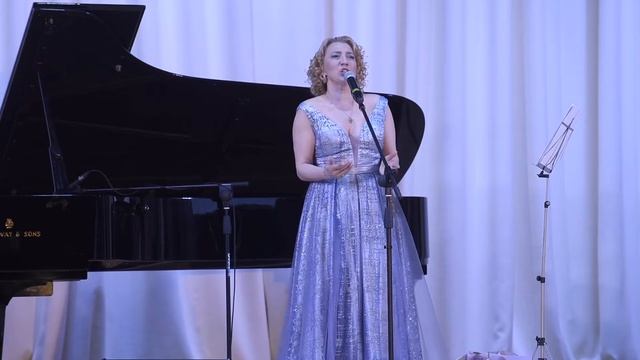 «Белой акации гроздья душистые» — Ирина Шоркина смотреть онлайн