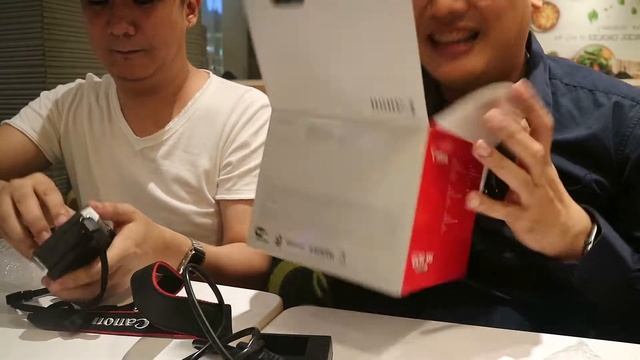 Canon EOS M6 Unboxing and Initial Impressions - REVIEW - Versus M3 смотреть онлайн