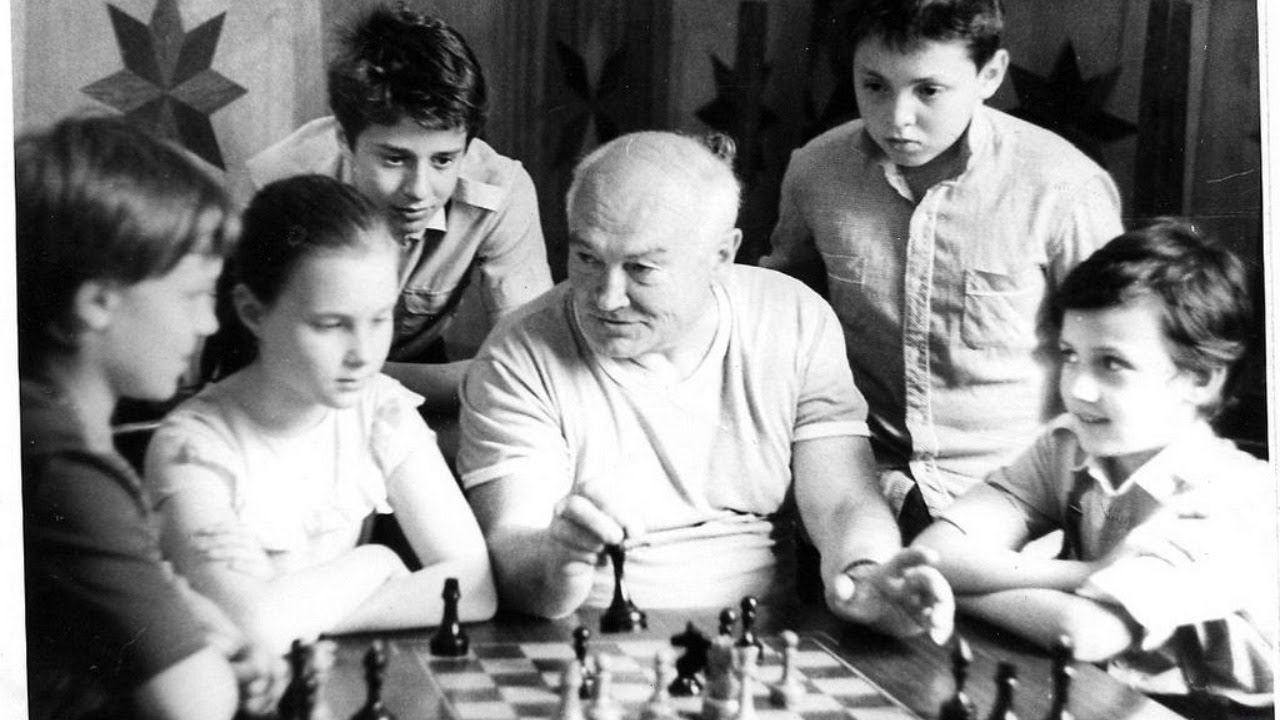 Матч №5 Сборной шахматной школы "Этюд" в Мировой клубной лиге на chess.com