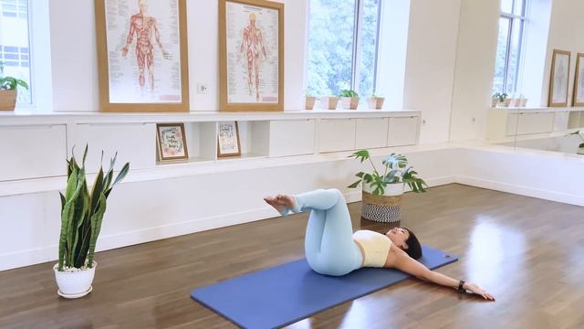 The Perfect Pilates Workout for Mums | 40 minute workout for beginners #pilates #pilatesforpregnanc смотреть онлайн