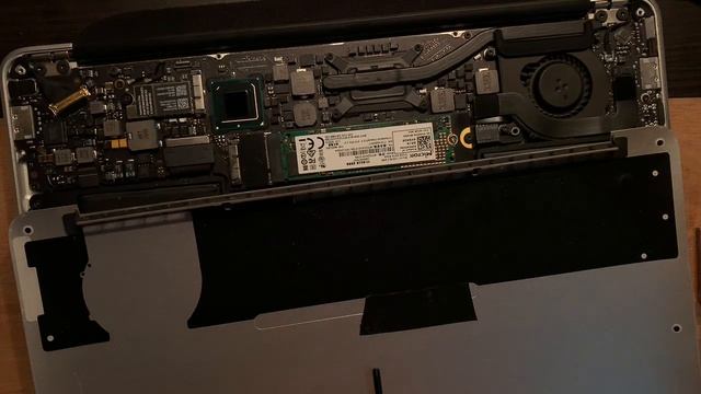 Instalando disco de 500 Gb SSD a MacBook Air 11 pulgadas смотреть онлайн