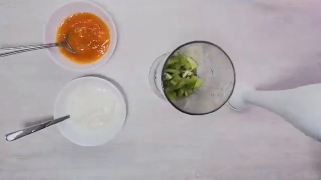 МАСКА из хурмы для бархатной кожи!ПЛЮС НЕВЕРОЯТНО вкусный и нежный ТВОРОЖНЫЙ ДЕСЕРТ с киви и хурмой смотреть онлайн