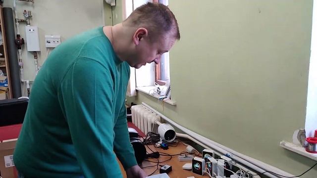 Адаптивная по датчику СО2 вентиляция SmartVent без труб и проводов смотреть онлайн