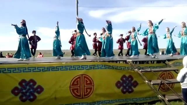 Фестиваль тюльпанов в Калмыкии 2019 смотреть онлайн