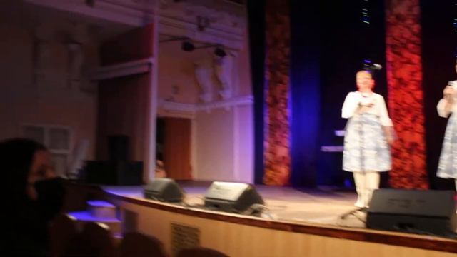 Поёт Оренбургский ансамбль -"Денница" смотреть онлайн