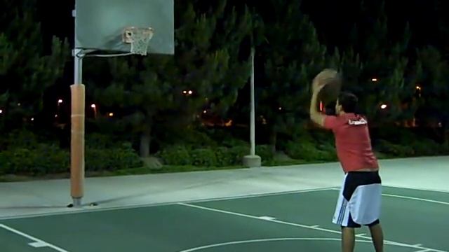 Just Basketball - How To Make a Granny Style Free Throw смотреть онлайн