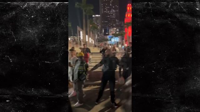 Floyd Mayweather Confronts Jake Paul Outside Heat Game, Incident On Video | TMZ Sports смотреть онлайн