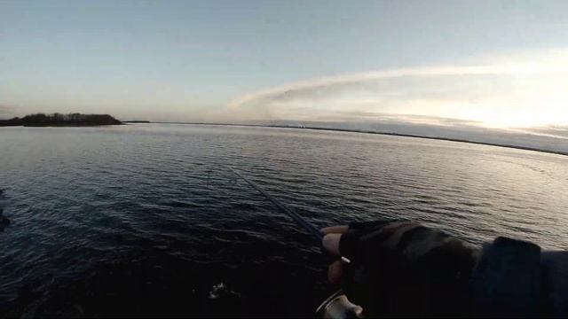 Как быстро поймать рыбу? Рыбалка за один час. смотреть онлайн