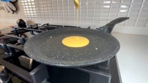 Чудесные, воздушные, медовые панкейки с начинкой. Приготовьте их прямо сейчас и вы не пожалеете.