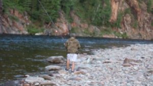 Рыбалка на хариуса на реке малая Бирюса часть 1. Pesca en el río de montaña 1