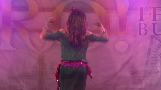 Julia Farid - “Bes Bes”, Shaabi dance at Cairo Fest Budapest 2022 смотреть онлайн