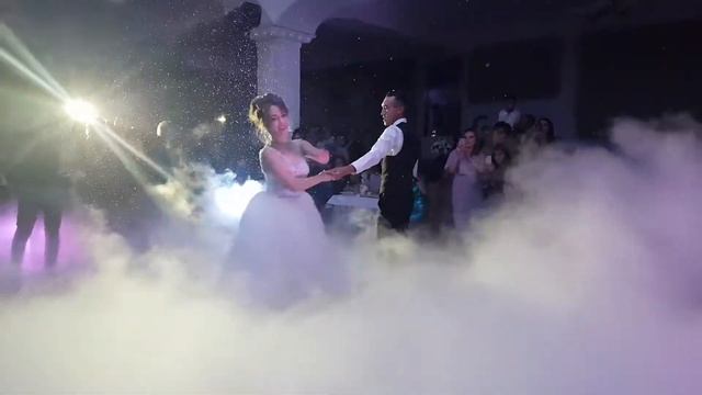 Необыкновенно красивый танец жениха и невесты!❤? смотреть онлайн