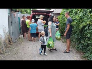 Мариуполь Хорошие люди среди руин Волонтеровки