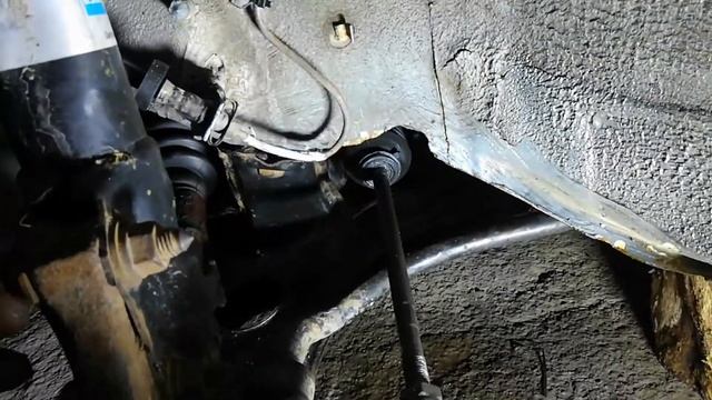 Как БЫСТРО и ЛЕГКО натянуть пыльник рулевой рейки Passat B3 смотреть онлайн