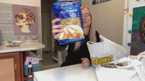 ВЛОГ: Я думала это вор, а оказалась Кира. Лайфхак с лампочкой, покупки и уборка.