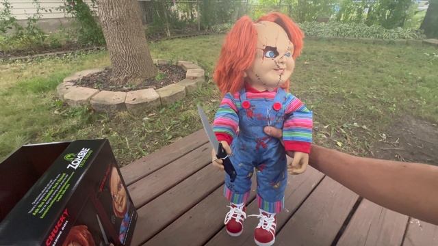 Spirit Halloween Talking Chucky Doll смотреть онлайн
