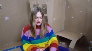 72 ЧАСА В КАРТОННОМ ДОМЕ С КОТАМИ И МАРУСЕЙ | НАРЯЖАЕМ ЁЛКУ