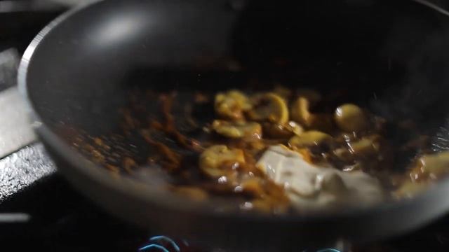 Эскалоп с грибами в Лайнере смотреть онлайн