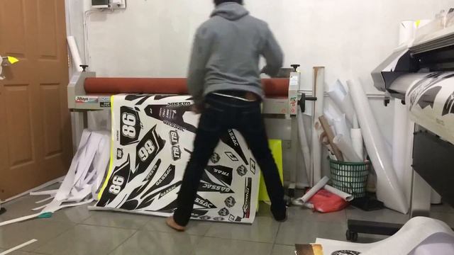 DECAL MOTOCROSS YELOW FLOU/ KUNING STABILO (HOW TO DO MAKES A YELLOW FLOU DECAL FOR MOTOCROSS) смотреть онлайн