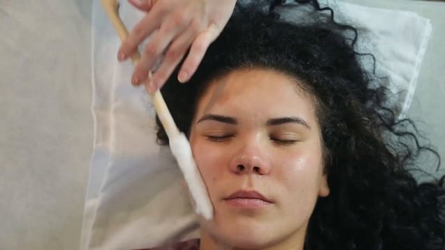 КРИОМАССАЖ ЛИЦА 1 мин смотреть онлайн