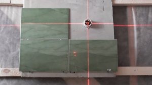 Как разметить отверстие на плитке? 3 простых и точных способа.