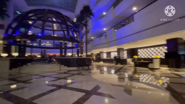 Movenpick Grand Al Bustan Dubai смотреть онлайн