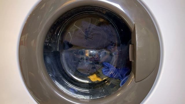 Hotpoint First Edition WM52 - Non Colourfast Cotton 40° смотреть онлайн