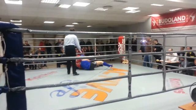 Aleksandr Sokolovskiy(red) vs Pavel Mazurok(blue) смотреть онлайн