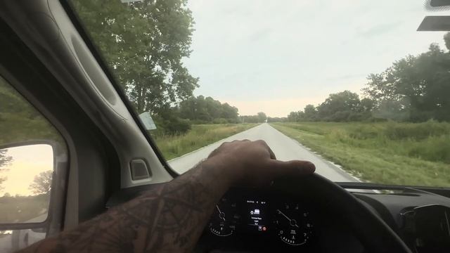 Работа в США с зарплатой $6500 смотреть онлайн