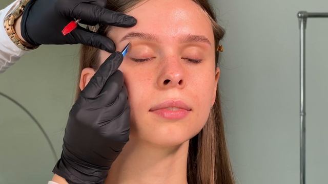 КАК ДЕЛАТЬ БРОВИ: ОКРАШИВАНИЕ КРАСКОЙ SHIK, МАКИЯЖ ДЛЯ МОДЕЛИ И СОЗДАНИЕ ПРОДАЮЩЕГО ПОРТФОЛИО смотреть онлайн