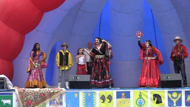 цыганский ансамбль"БОЛЬШОЕ СЧАСТЬЕ" смотреть онлайн