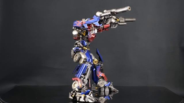 Optimus Prime Revenge Of The Fallen! Transformers DLX ThreeZero Review смотреть онлайн