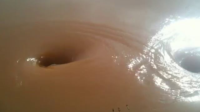 INSANE *TWIN* WHIRLPOOLS!!! смотреть онлайн