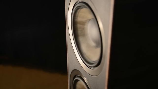 Focal Aria 926 - Bass Drivers VS Daft Punk - 60FPS Slow-Motion смотреть онлайн