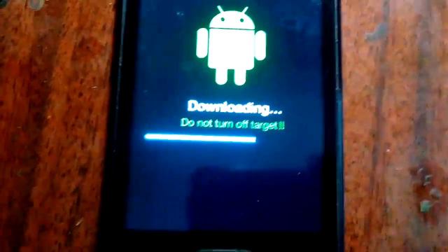 Телефон Самсунг Асе 2 GT-I8160 не загружается Висит на логотипе ((пробую перепрошить через Odin