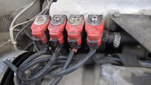 Троит газ на авто,отрегулировал форсунки сам. Получилось.