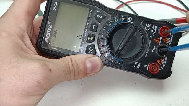 Ремонт мультиметра "Mestek" DM90. КЗ в режиме сопротивления. смотреть онлайн