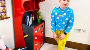 Макс и Катя собираются на день Рождение