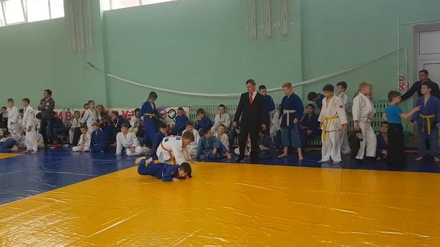 Шишковец Артём на турнире по дзюдо в Наровле 11.05.19. смотреть онлайн