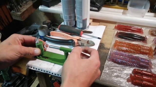 Самодельный станок для скручивания поводков из струны. Часть 2. смотреть онлайн