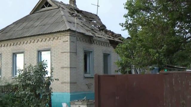 Амвросиевка 15.06.2014.После арт.обстрела. смотреть онлайн