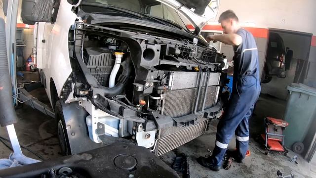 Renault Master 2020 2.3 | Engine Replacement | смотреть онлайн