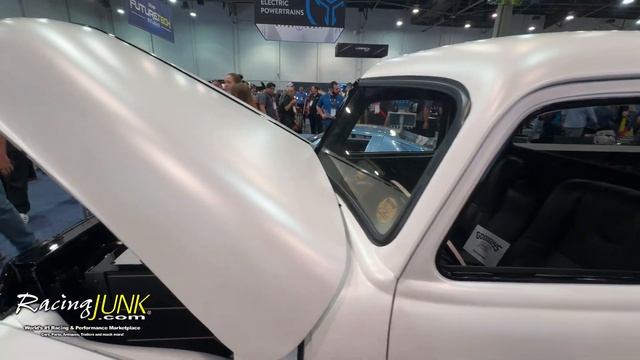 SEMA 2023: Checking Out Two Cool "Classic" Pickup Builds By Southfield Classics смотреть онлайн