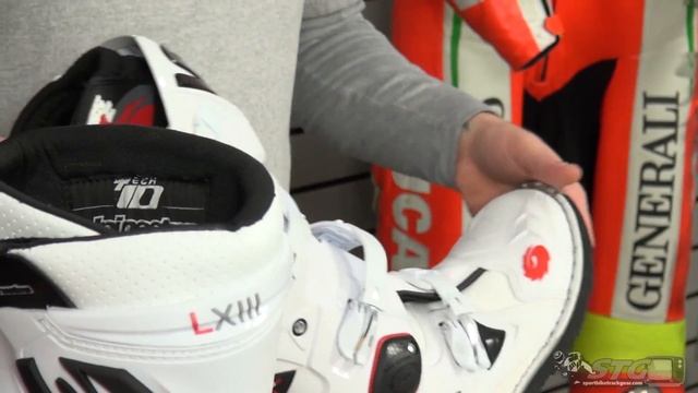 Top of the Line Off-Road Boot Comparison from Sportbiketrackgear.com смотреть онлайн