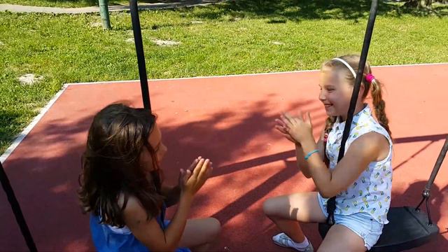 Гуляем,играем смотреть онлайн