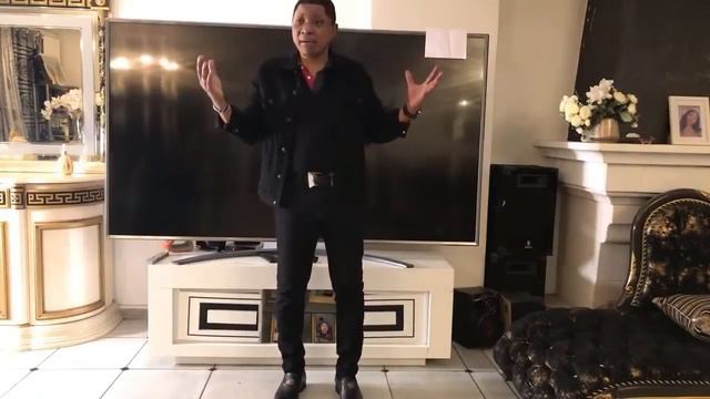 GRÉGOIRE OWONA SE MOQUE DE LA DÉPOUILLE D'HAMIDOU ET DÉFIE LES ENSEIGNANTS смотреть онлайн