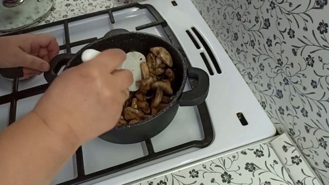 ?ШАМПИНЬОНЫ В СОБСТВЕННОМ СОКУ МАРИНОВАННЫЕ.? смотреть онлайн