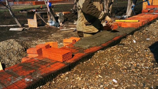 №51 Кладка кирпича