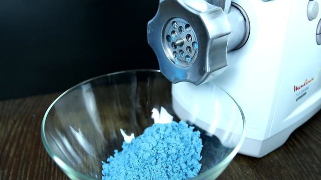 EXPERIMENT MEAT GRINDER VS LIGHTERS смотреть онлайн